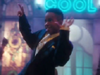 File:Round And Round videosnap.png